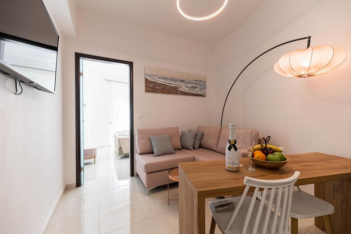 Archangelos Sky Junior Apartment ภายนอก รูปภาพ